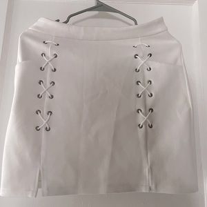 Lace-up skirt size medium